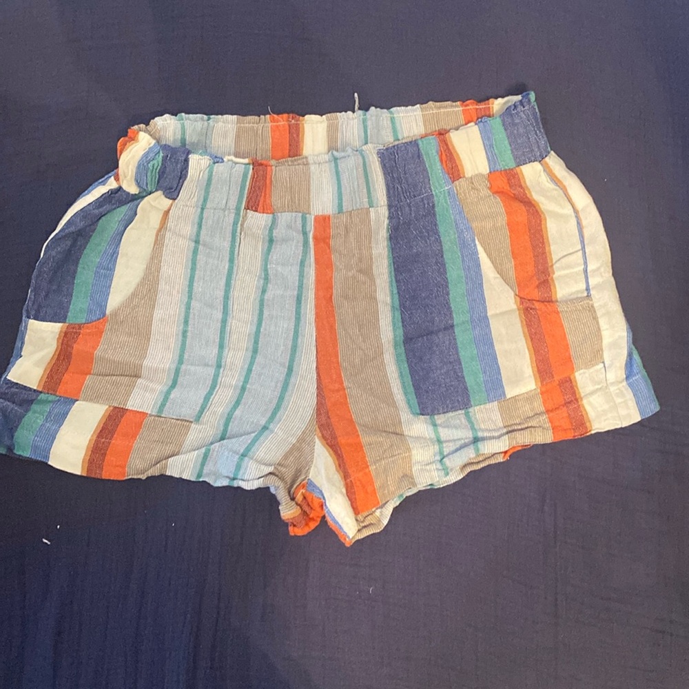 Shorts -size L multi colored with belt